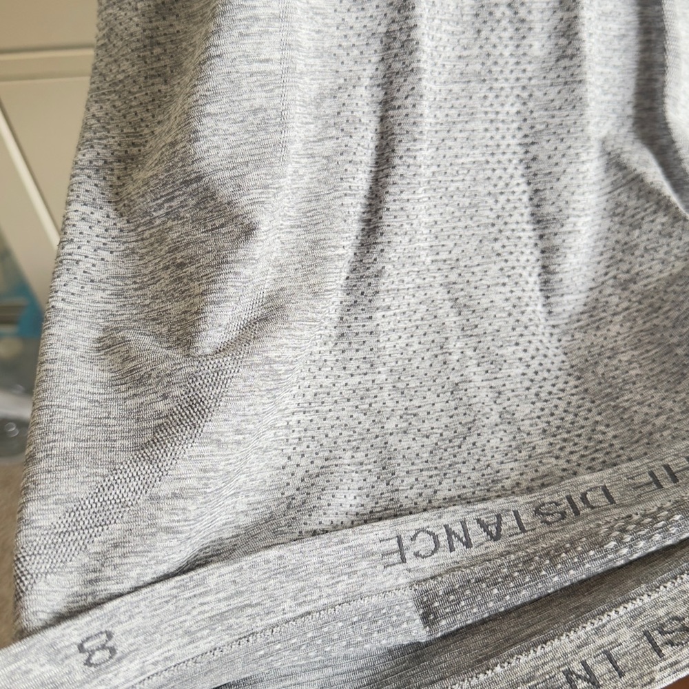 Lululemon Athletica Fitted Gray Tank Top | Size 8 - Picture 4 of 4